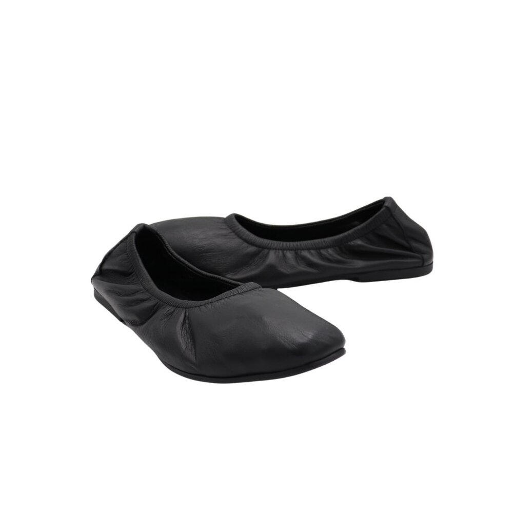 Avah Black leather elastic top ballet flat
